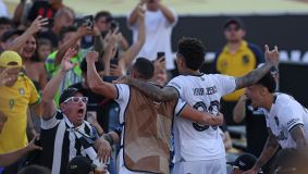 Igor Jesus comemora gol do Botafogo sobre o PSG no Mundial de Clubes