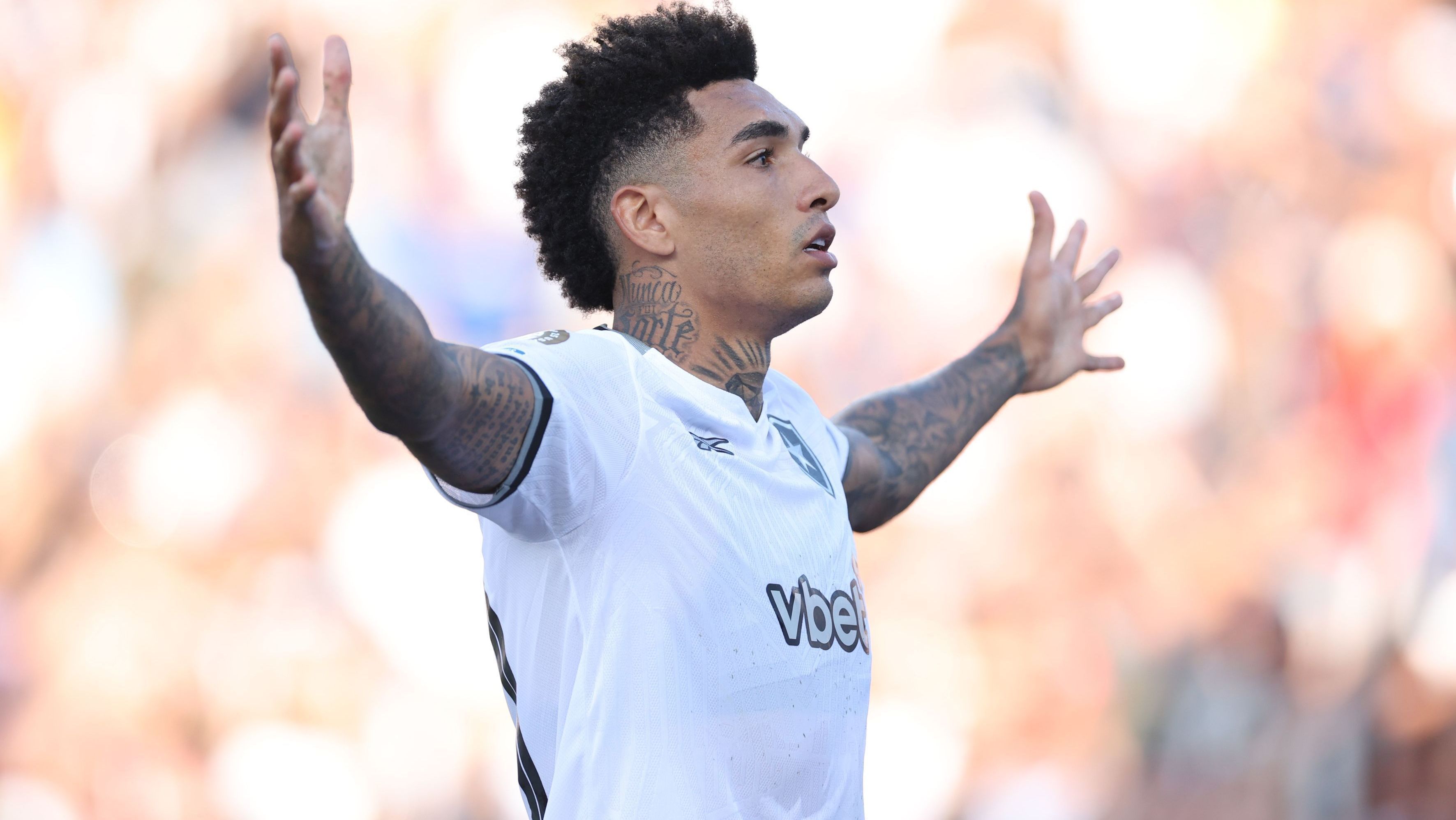 Igor Jesus comemora gol do Botafogo sobre o PSG no Mundial de Clubes