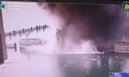 Ucrânia diz que atingiu ponte que liga Rússia à Crimeia com explosivos
