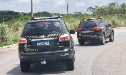 PF faz operação contra tráfico internacional de cocaína na Baixada Santista