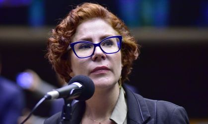 Zambelli votou em sessões durante período em que pediu licença médica