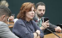 Licença de Carla Zambelli começa a valer nesta quinta, diz Câmara