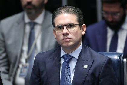 Hugo se reúne com Gleisi e Rui Costa antes de votação do IOF 