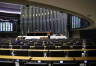 Câmara conclui votação e aprova aumento de deputados para 531
