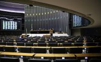 Câmara conclui votação e aprova aumento de deputados para 531