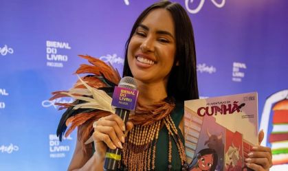 Isabelle Nogueira lança e esgota livro em 1 hora na Bienal do Rio