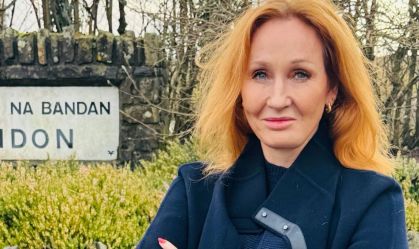 Autora de "Harry Potter" volta a atacar pessoas trans: "Não é real"