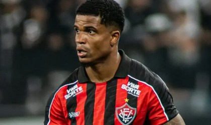 Quem é Jamerson, lateral que sofreu lesão grave em Vitória x Cruzeiro