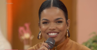 Protagonista de "Êta Mundo Melhor!" se emociona antes da estreia da novela