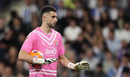 Barcelona contrata goleiro de clube rival por R$ 158 milhões