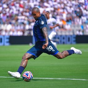 Brasileiro Kenedy em ação pelo Pachuca contra o Real Madrid