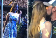 Lana Del Rey beija marido em show e se emociona; assista