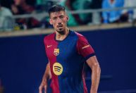 Atlético de Madrid contrata zagueiro multicampeão pelo Barcelona