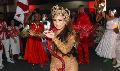 Lexa assume como madrinha de bateria da Dragões da Real; veja fotos