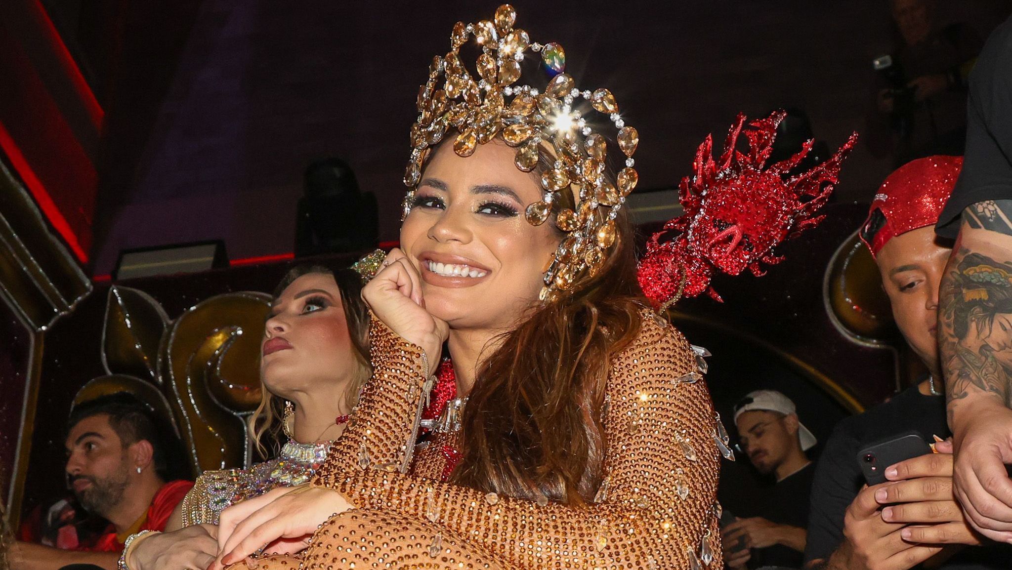 Lexa assumiu o posto de madrinha de bateria da escola de samba paulistana Dragões da Real na festa de lançamento do enredo do Carnaval 2026