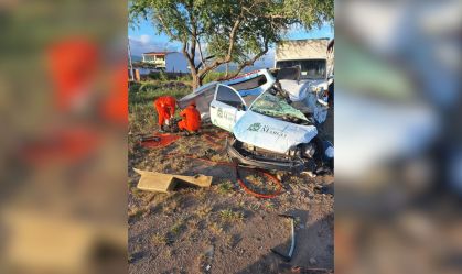 Colisão entre ambulância e caminhão deixa quatro mortos no Ceará