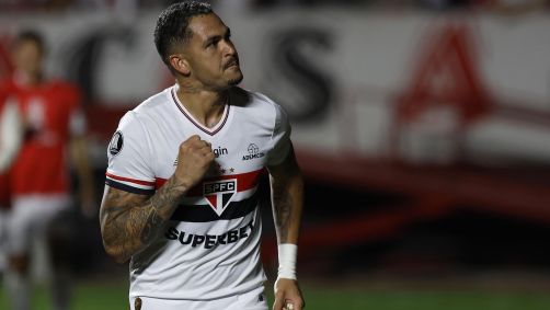 Luciano comemora gol pelo São Paulo na Libertadores