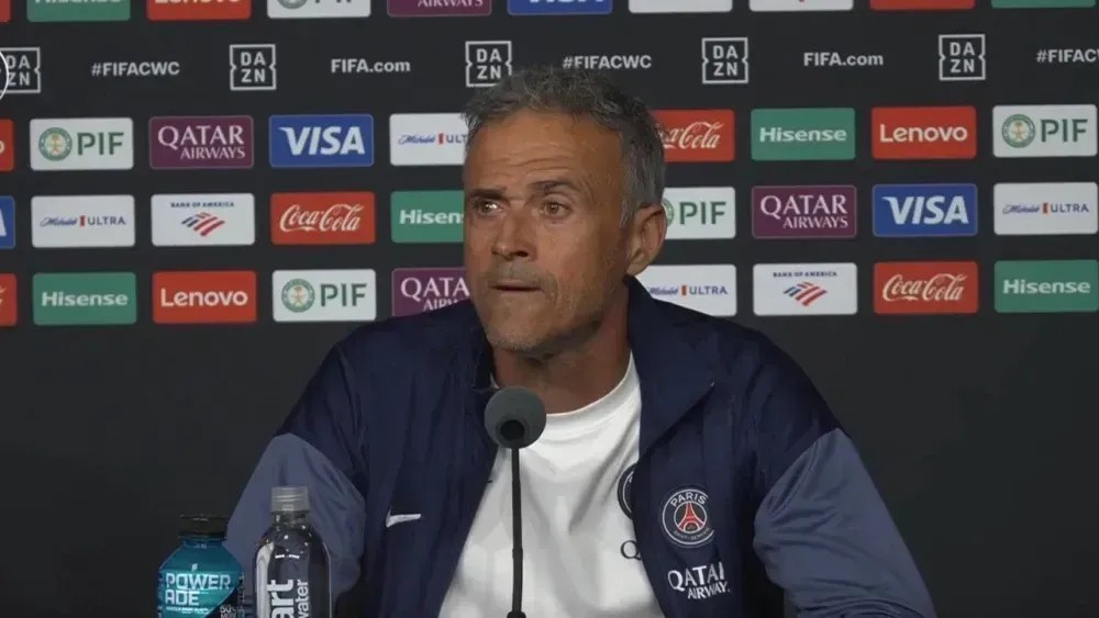 Luis Enrique, técnico do PSG, em entrevista coletiva