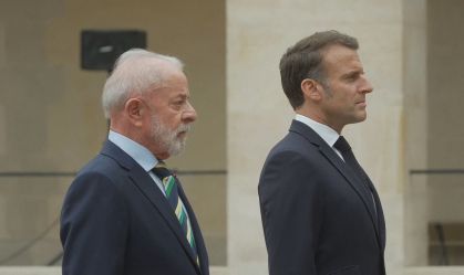 Lula é recebido por Macron em Paris e inicia compromissos oficiais