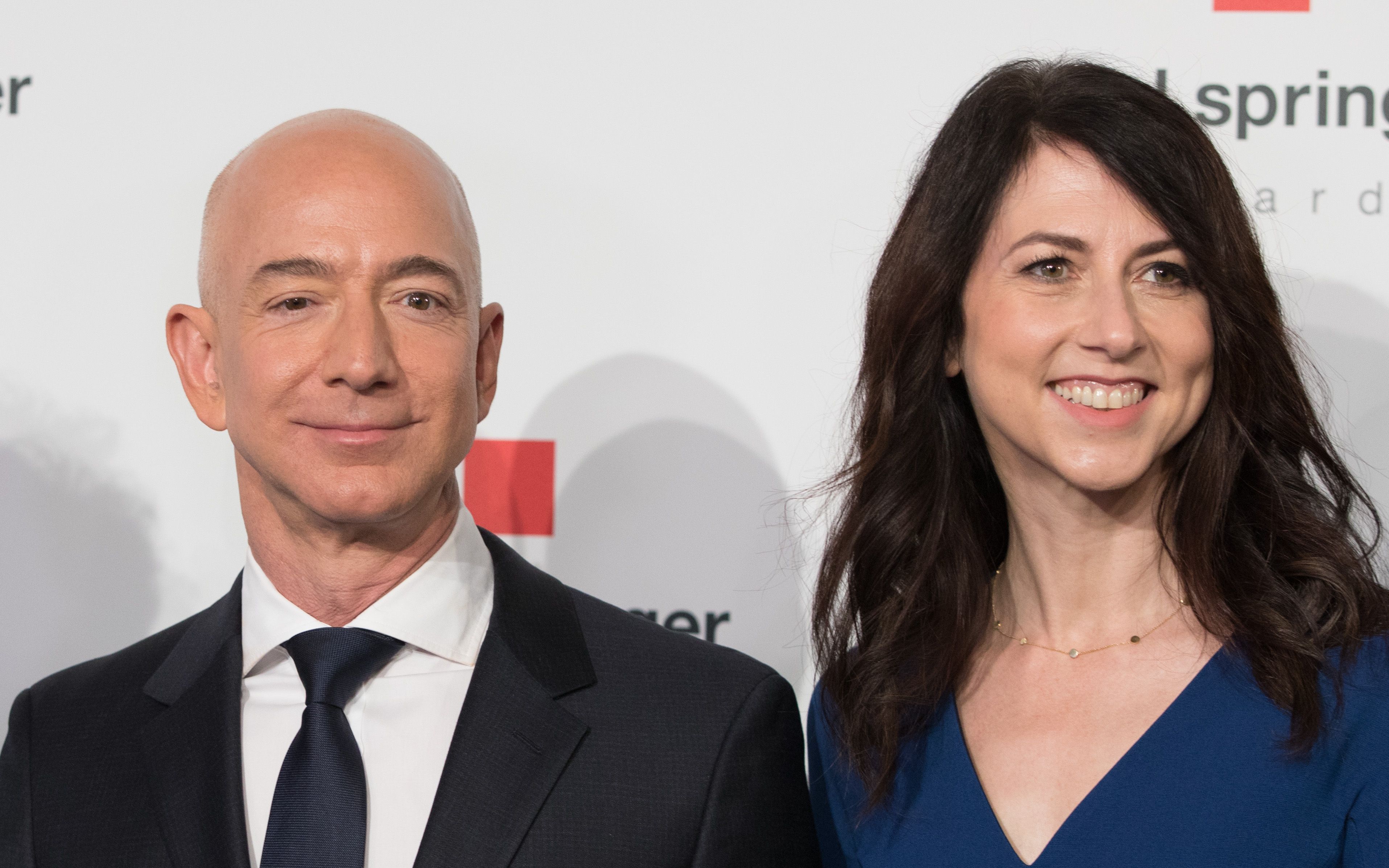 DOUNIAMAG-GERMANY-US-AMAZON-AWARD