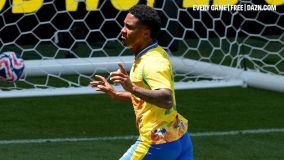 Borussia Dortmund venceu o Mamelodi Sundowns de virada por 4 a 3