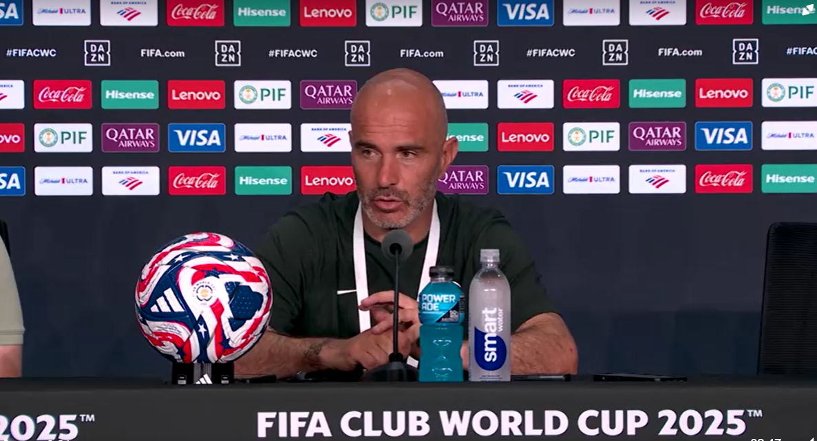 Mundial: técnico do Chelsea comete gafe e fica “sem palavras” após correção