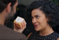 Arnica é boa para lesões? Como age pomada de Maria de Fátima em "Vale Tudo"