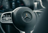 Vale a pena comprar uma Mercedes usada por R$ 100 mil? Entenda os riscos