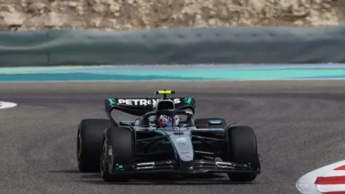Mercedes em ação durante os testes de pré-temporada da Fórmula 1