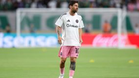 Lionel Messi aquece antes de Inter Miami x Palmeiras
