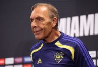 Técnico do Boca minimiza goleada do Bayern na estreia: "Rival semiprofissional"