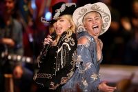 Miley Cyrus diz que gravadora barrou colaboração com Madonna; entenda