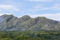 Esqueletos de 6 mil anos com linhagem humana inédita são descobertos