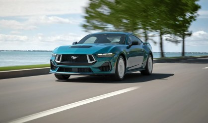 Mustang GT 2026 recebe edição especial com visual inspirado nos anos 80