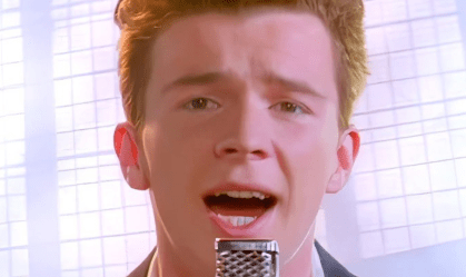 Hit de Rick Astley de 1987 ultrapassa 1 bilhão de reproduções no streaming