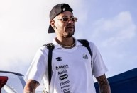 Veja drible desconcertante de Neymar em Gordão da XJ em jogo festivo