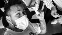 Neymar informa que testou negativo para Covid-19