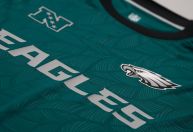NFL lança camisas inspiradas no futebol para times da modalidade; veja