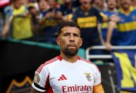Atacante do Botafogo se derrete por Otamendi após gol no Mundial: "Ídolo"