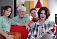 Almodóvar anuncia filme espanhol "Amarga Navidad"; veja primeiras imagens