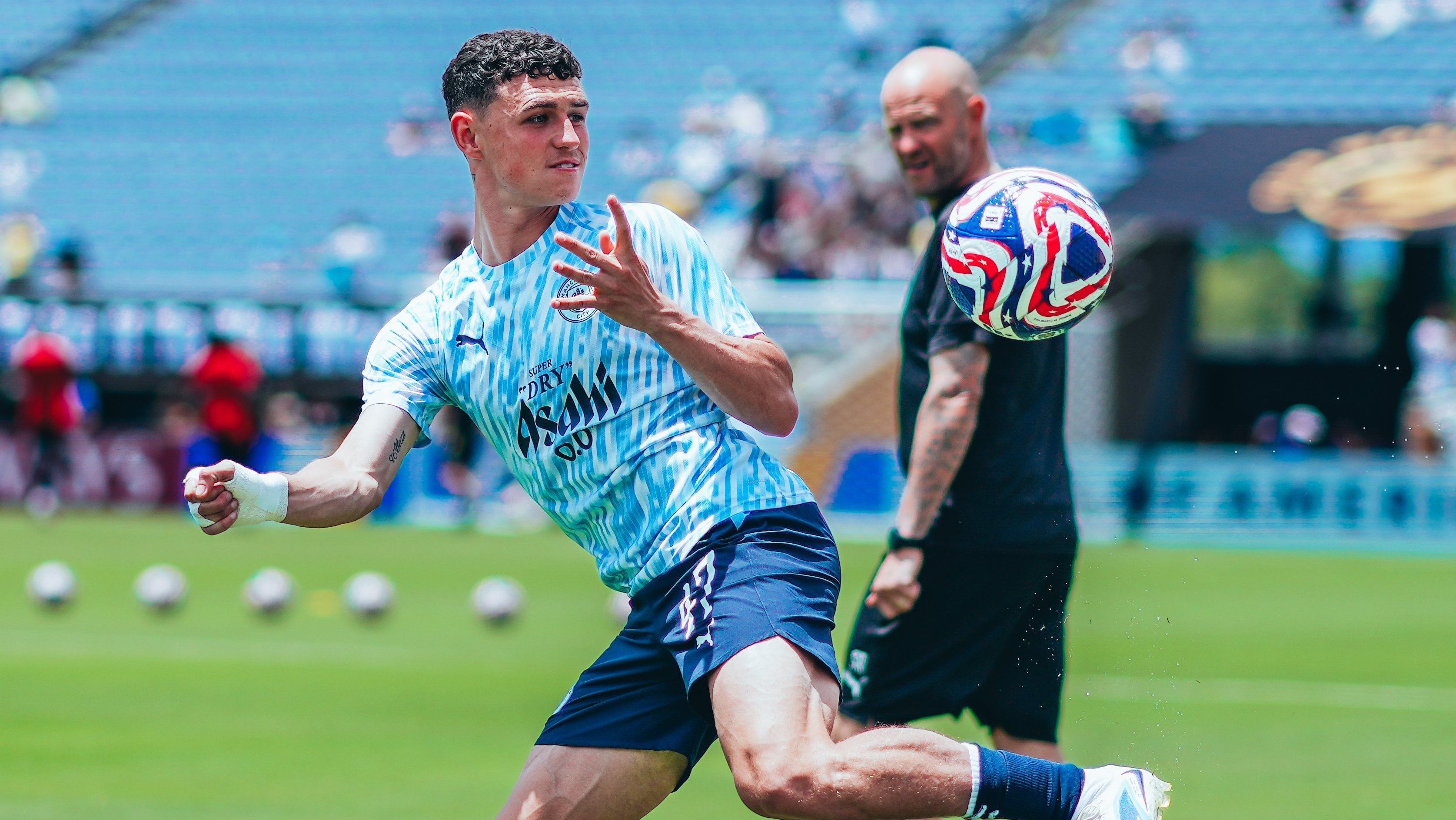 Phil Foden em aquecimento do Manchester City