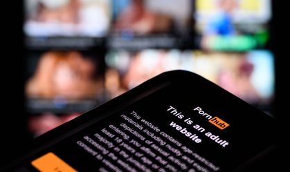 Pornhub suspende acesso na França após lei exigir verificação de idade