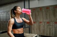 Pré-treinos funcionam mesmo? Conheça indicações e riscos desses produtos