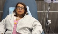 Preta Gil posta foto em hospital dos EUA e cita Cazuza: "Mais uma dose"