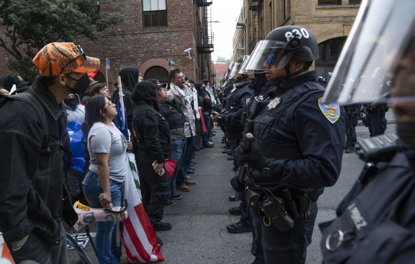 Protestos anti-imigração em São Francisco, EUA • Minh Connors/Anadolu via Getty Images