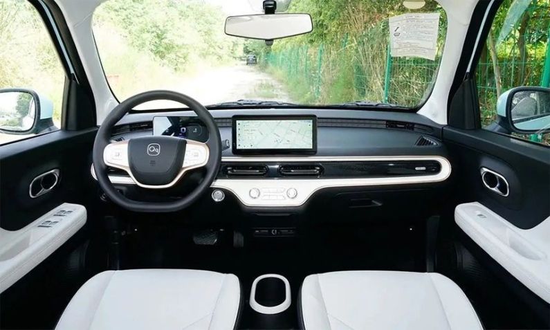 Chery QQ Domi tem interior simples, mas funcional • Divulgação