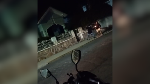 vídeo motoboys ataque explosivo casa idosos