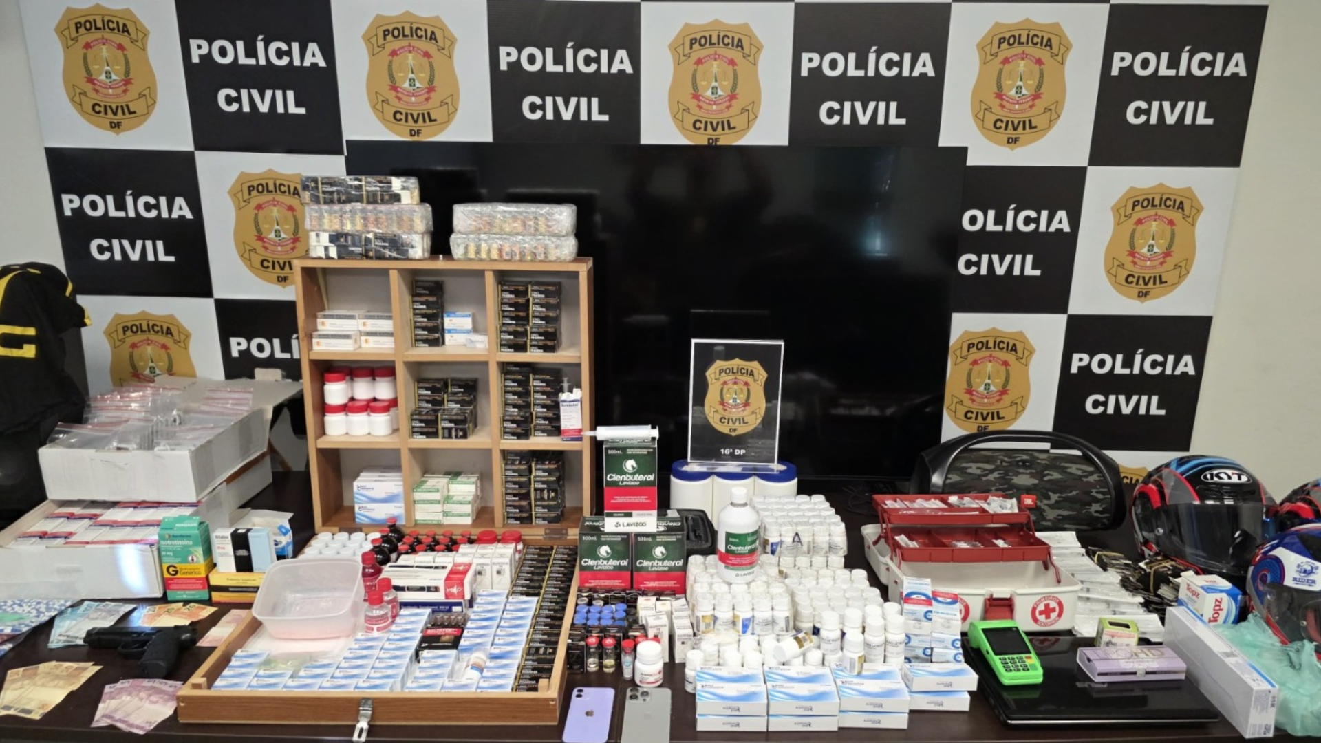 policiais localizaram no imóvel do investigado uma grande quantidade de substâncias proibidas e de uso controlado