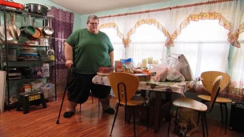 Durante a participação em Quilos Mortais, Aaron começou a fazer terapia para tratar sua dependência em comida