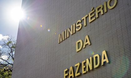 Análise: Governo poderia cortar gastos de emendas e BPC